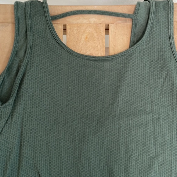 Afriel & Tabris open back olive green exercise top - Picture 6 of 8